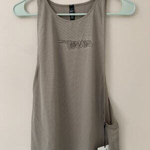NWT Lululemon Sz 8 Cosmos Grey Tank Top